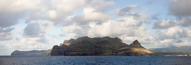 istock Approaching Nawiliwili Bay on Kaua`i 89321914