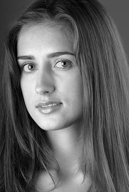 istock portrait girl 89321923