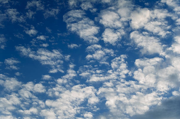 céu nublado - cumulus humilis imagens e fotografias de stock
