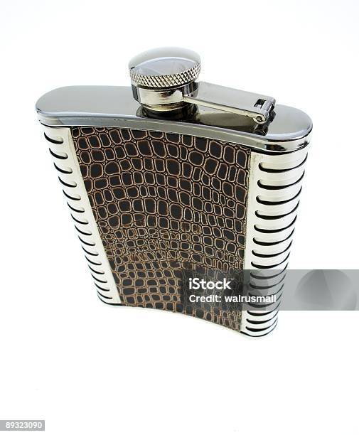 Frasco De Bebidas Alcoólicas - Fotografias de stock e mais imagens de Garrafa Térmica - Garrafa Térmica, Garrafa de Bolso, Metal