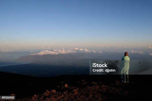 Photo libre de droit de Lever Du Soleil À Hawaï banque d'images et plus d'images libres de droit de Beauté de la nature - Beauté de la nature, Ciel, Ciel menaçant