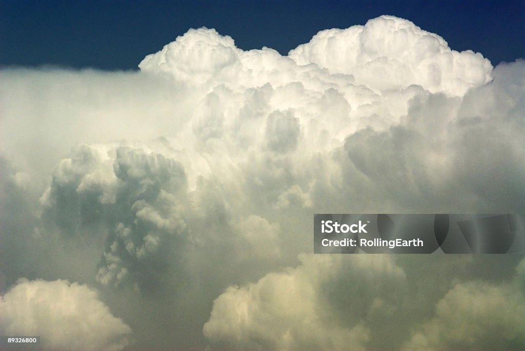 Storm Clouds montante - Photo de Ciel orageux libre de droits