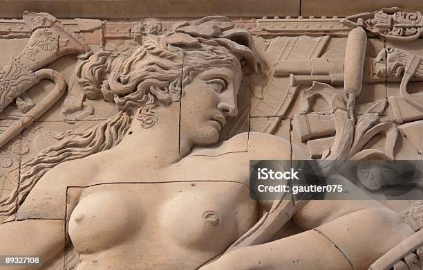 Photo libre de droit de Stone Femme Profil banque d'images et plus d'images libres de droit de Femmes - Femmes, Sculpture - Production artistique, Adulte