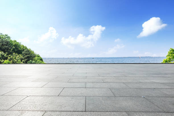 istock Outdoor viewing platform and lake landscape under the blue sky 893279488