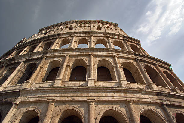 Colosseum i niebo – zdjęcie
