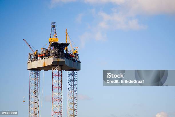 Foto de Plataforma Petrolífera 1 e mais fotos de stock de Aço - Aço, Combustível fóssil, Consertar