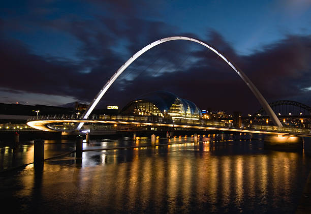 istock Gateshead Millennium Bridge and Newcastle Quayside 89332645