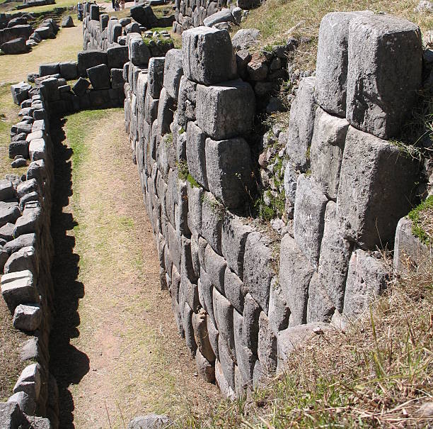 istock Walls at Sacsayhuaman, Peru 89332978