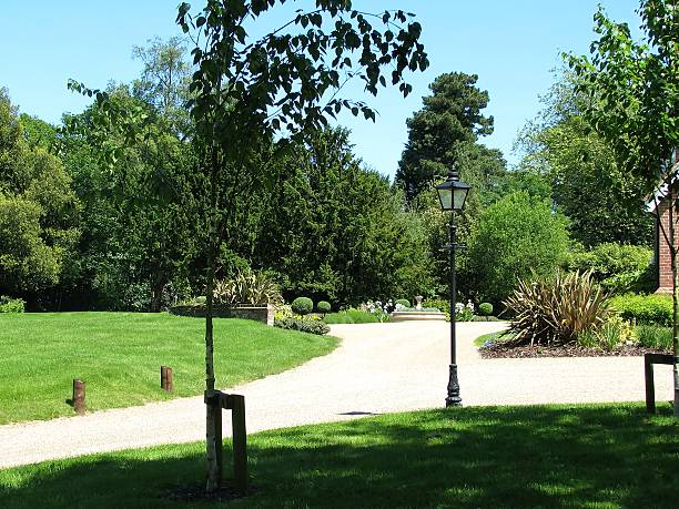 istock English Country Garden 89333556