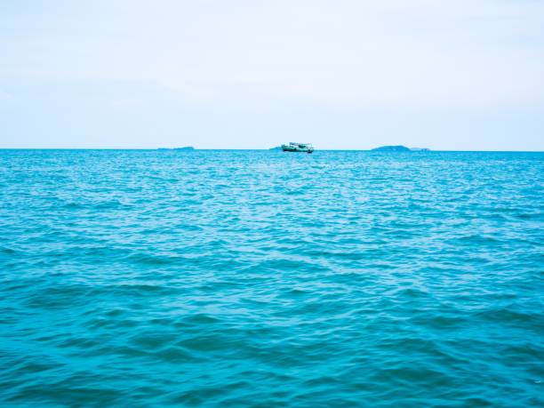 istock Sea view with boat, getaway holiday vacation background concept 893339152