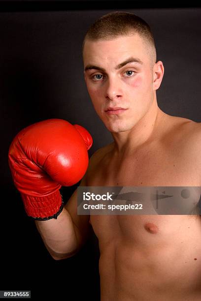 Foto de Pronto Para A Luta e mais fotos de stock de Adulto - Adulto, Boxe - Esporte, Brigar