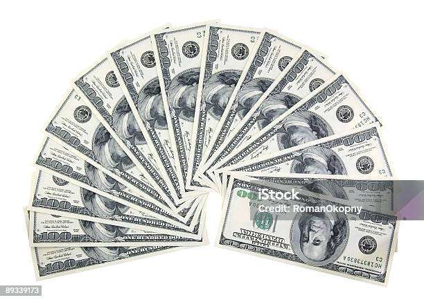 Semicírculo De Cien Dólares De Facturas Foto de stock y más banco de imágenes de Dinero - Dinero, Billete de dólar estadounidense, EE.UU.