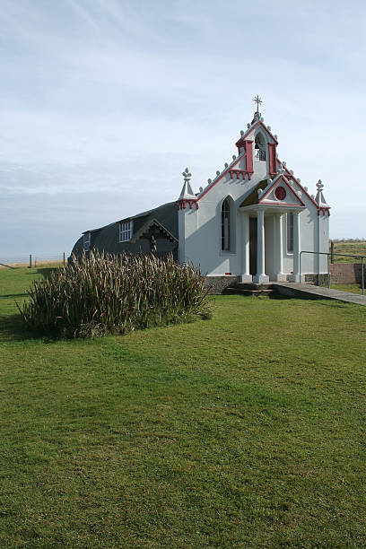 итальянский часовня - scotland orkney islands chapel italian culture стоковые фото и изображения