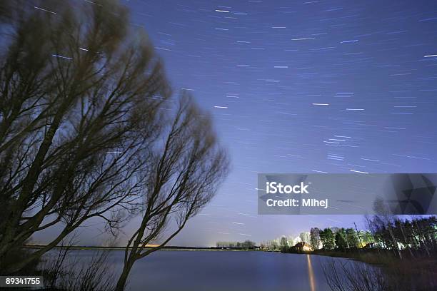 Sterne Wanderwege Über Einen See Stockfoto und mehr Bilder von Astronom - Astronom, Astronomie, Ball passen