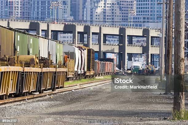 Foto de Railroad Faixas Distrito Industrial e mais fotos de stock de Cidade - Cidade, Distrito industrial, Estrada