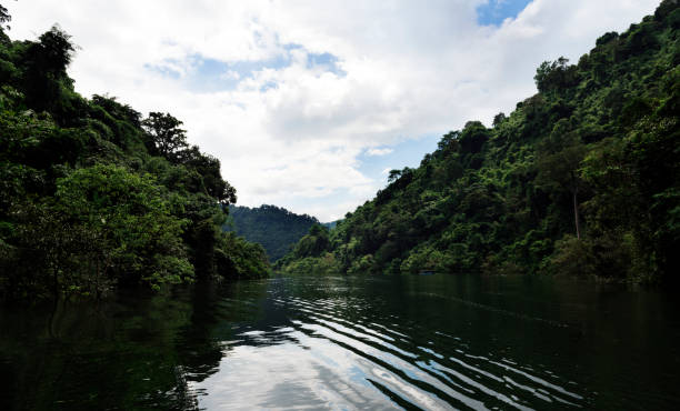 istock Beautiful view of a lake and blue sky 893422858