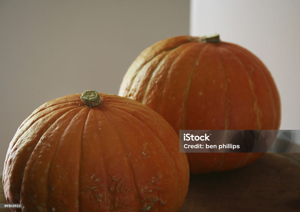 Pumpkins en bajo - Foto de stock de Aire libre libre de derechos