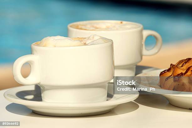 커피 컵 및 쿠키 0명에 대한 스톡 사진 및 기타 이미지 - 0명, 갈색, 기포 음료