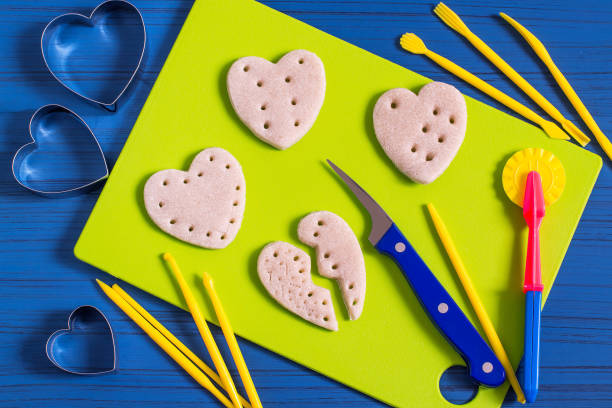 istock Making souvenirs from salted dough for Valentine's Day. Step 10 893481336