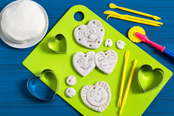 istock Making souvenirs from salted dough for Valentine's Day. Step 8 893481340