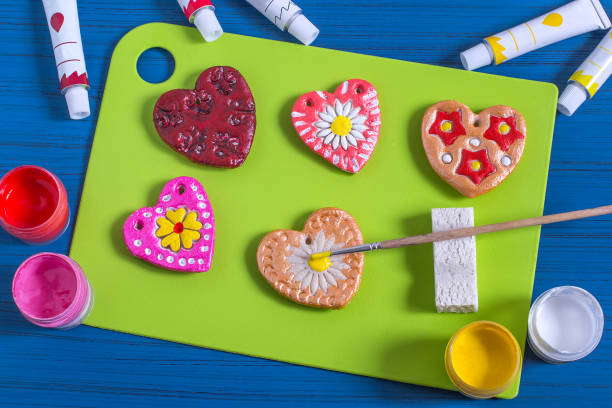 istock Making souvenirs from salted dough for Valentine's Day. Step 5 893481630