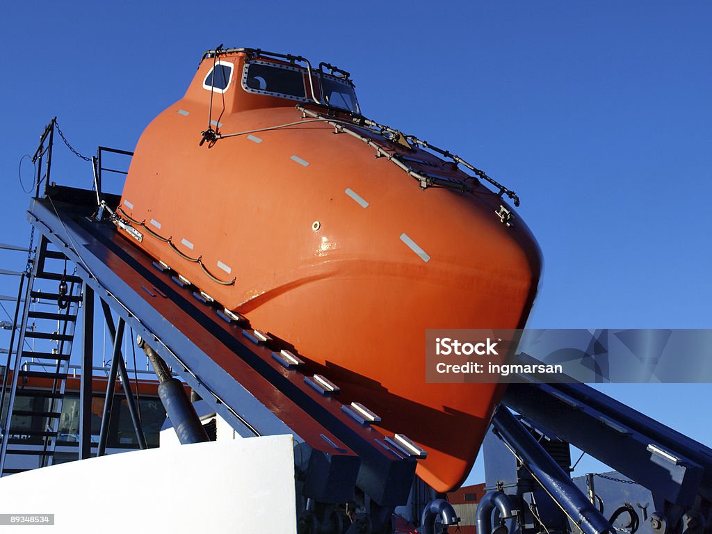 Laranja barco salva-vidas - Foto de stock de Mar royalty-free