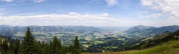 bergpanorama (allgäu/bavaria - alm bavaria mountain summer stock-fotos und bilder