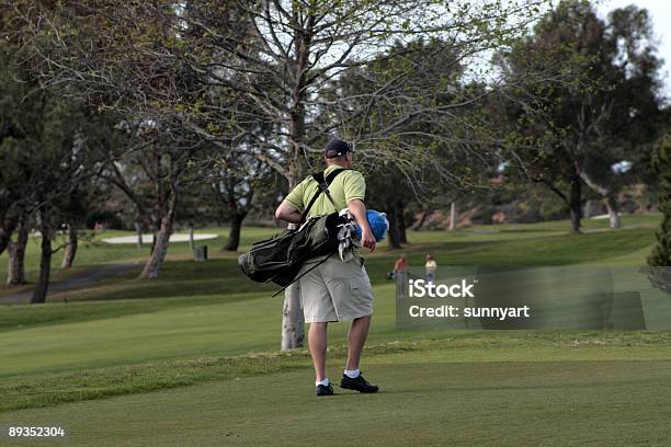 Golfista Después De Partido Foto de stock y más banco de imágenes de Actividad de fin de semana - Actividad de fin de semana, Actividades recreativas, Actividades y técnicas de relajación