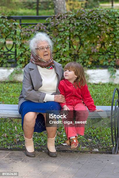 증조할머니 쥠 손주 2명에 대한 스톡 사진 및 기타 이미지 - 2명, 80-89세, 가족