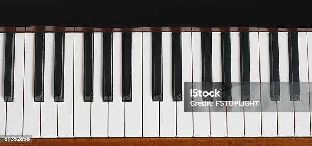 Foto de Teclas De Piano e mais fotos de stock de Piano - Piano, Tecla de Piano, Vista de Cima