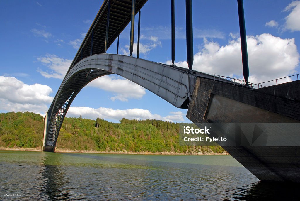 Lungo ponte Ceca - Foto stock royalty-free di Cavo del computer