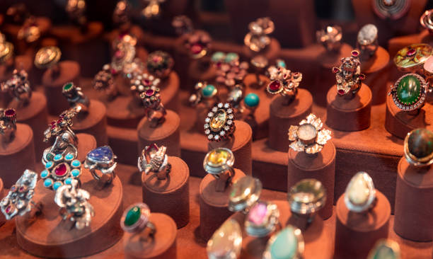 istock gold jewelry 893547704