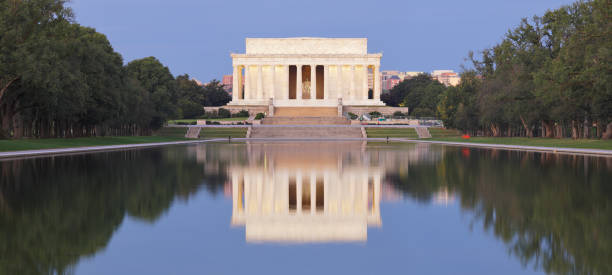 istock Lincoln Memorial - Washington DC 893547900