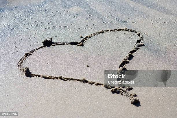 Sandy Coração - Fotografias de stock e mais imagens de Amor - Amor, Areia, Carinhoso