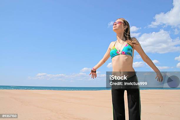 Alegria De Verão - Fotografias de stock e mais imagens de Adulto - Adulto, Alegria, Ao Ar Livre