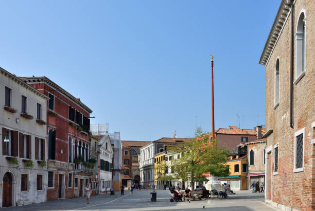 campo santa margherita, em veneza, itália - piazza del campo - fotografias e filmes do acervo