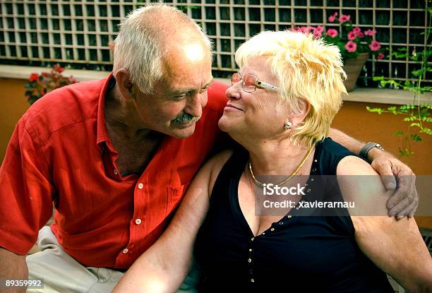 Senior Amor Foto de stock y más banco de imágenes de 60-69 años - 60-69 años, 80-89 años, Adulto maduro