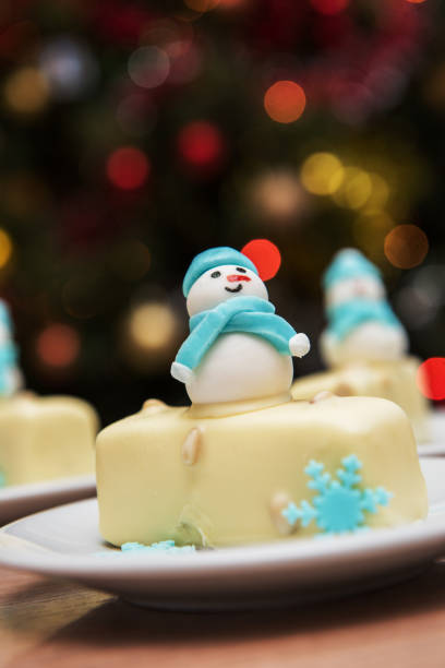 istock Christmas dessert with snowman 893604356