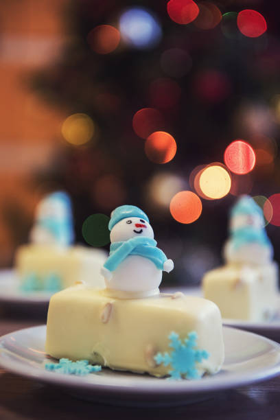 istock Christmas dessert with snowman 893604652