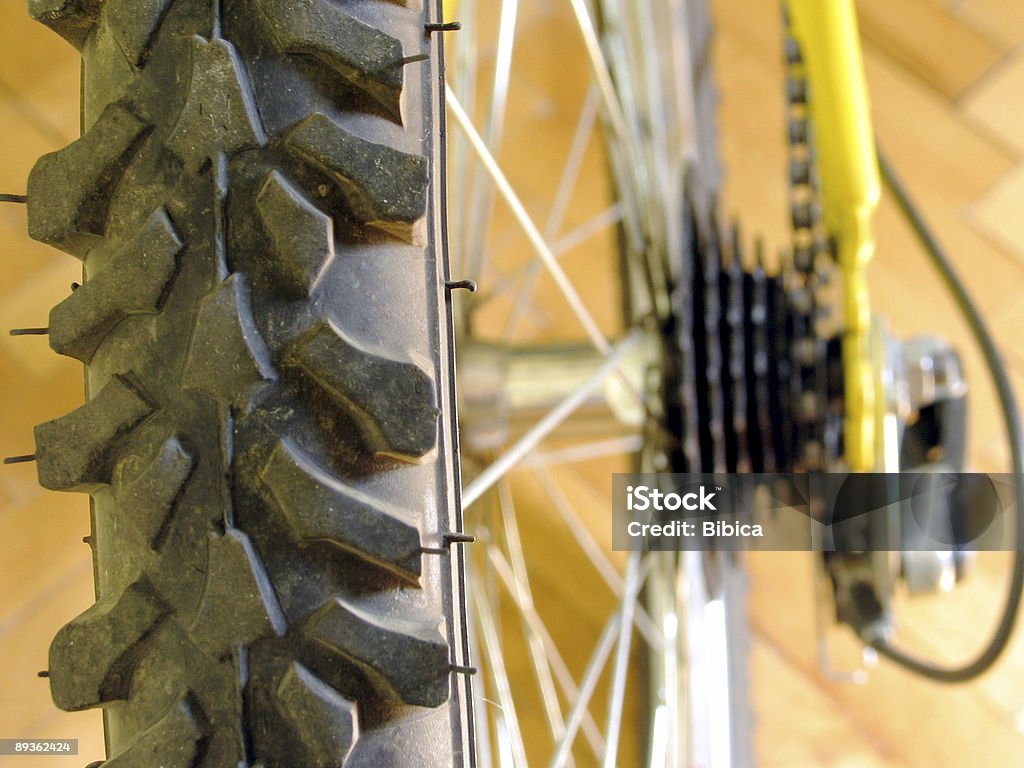 접사를 of 자전거 타이어 - 로열티 프리 기계 부분 스톡 사진