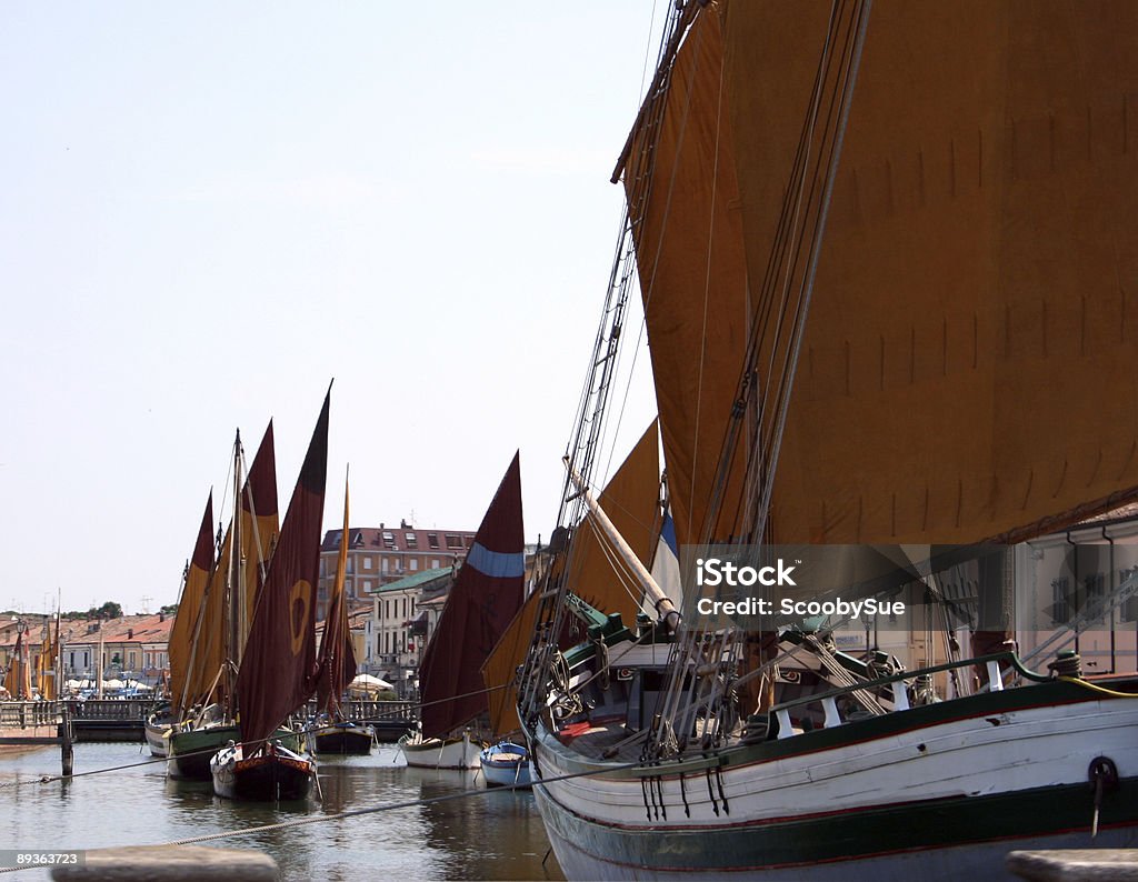 Imbarcazioni in porto - Foto stock royalty-free di Acqua