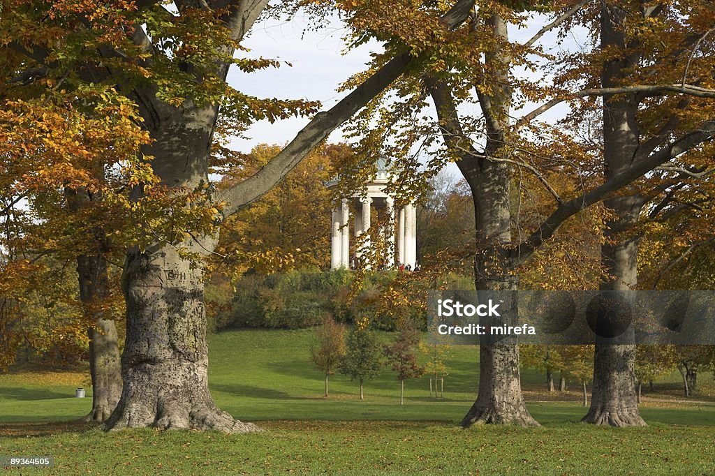 Rotunda do parque. - Foto de stock de Assustador royalty-free