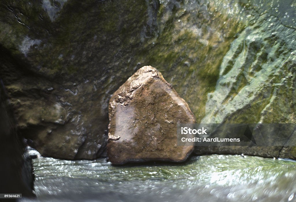 Zahl 3 Pentagonal-bezogene Rock in Frozen Creek - Lizenzfrei Abstrakt Stock-Foto