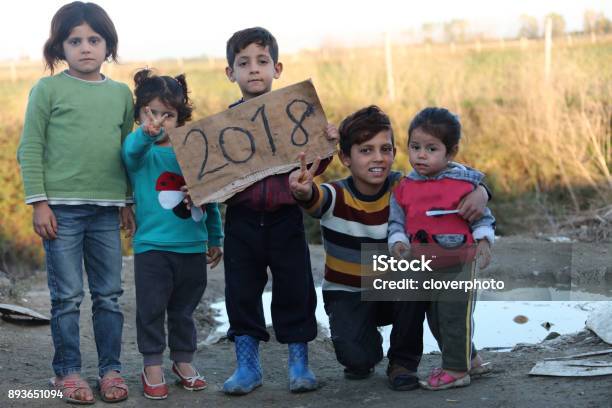 2018 Refugee Camp Syria Kids Showing Paper Stock Photo - Download Image Now - Child, Syria, Refugee