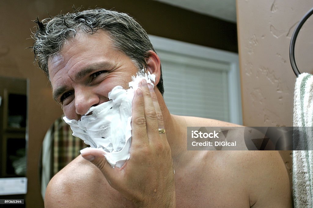 shaving 크림 변모시키십시오 - 로열티 프리 가정의 방 스톡 사진