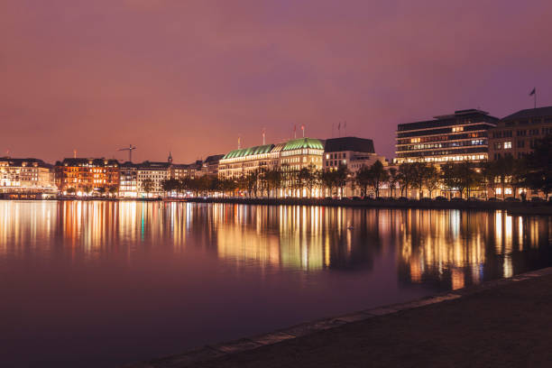 istock Architecture by Binnenalster in Hamburg 894021192