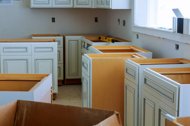 istock Installation of kitchen. the drawer in cabinet. 894032604