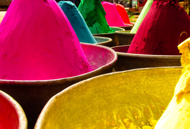 istock colors of India 894209092