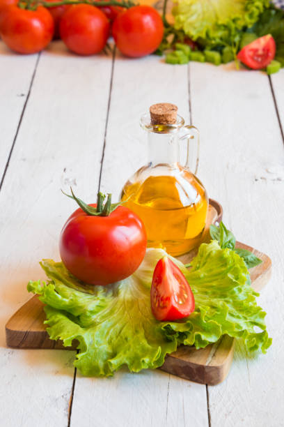 istock Olive oil, tomato and lettuce 894305006
