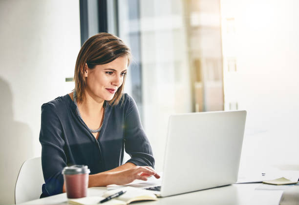 istock Finding new ways to generate business growth 894314988